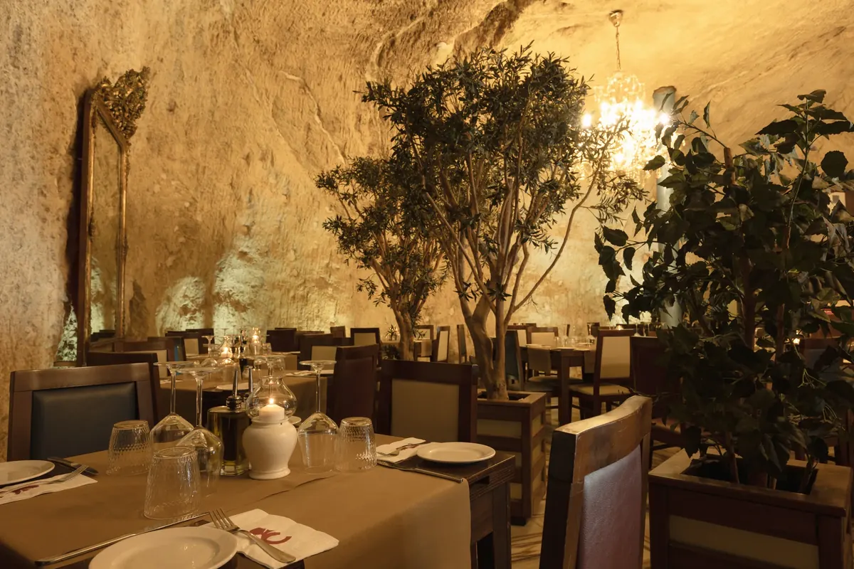 Candlelit dining at Churchill